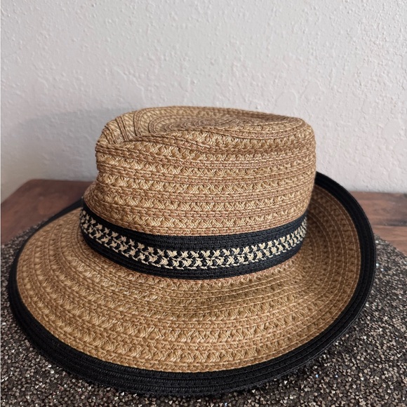 Eric Javits Squishee Fedora - EUC - Picture 3 of 4